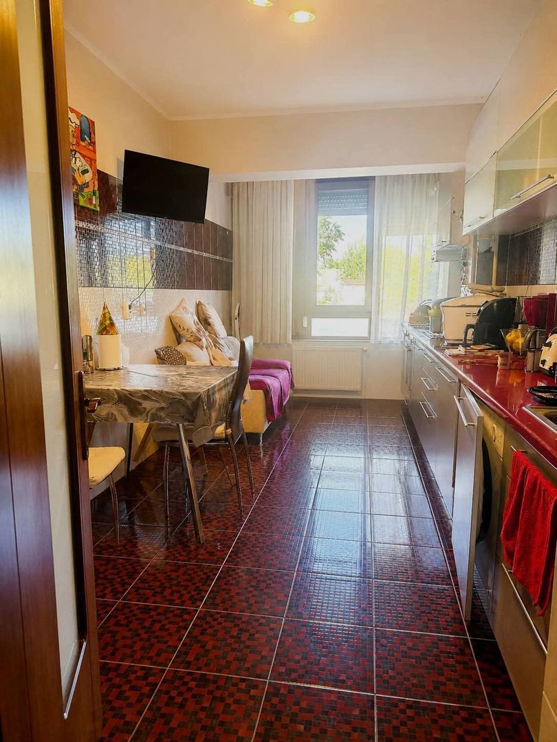 De vanzare apartament 2 camere Complex Vega, 120.000 euro - Poză 4