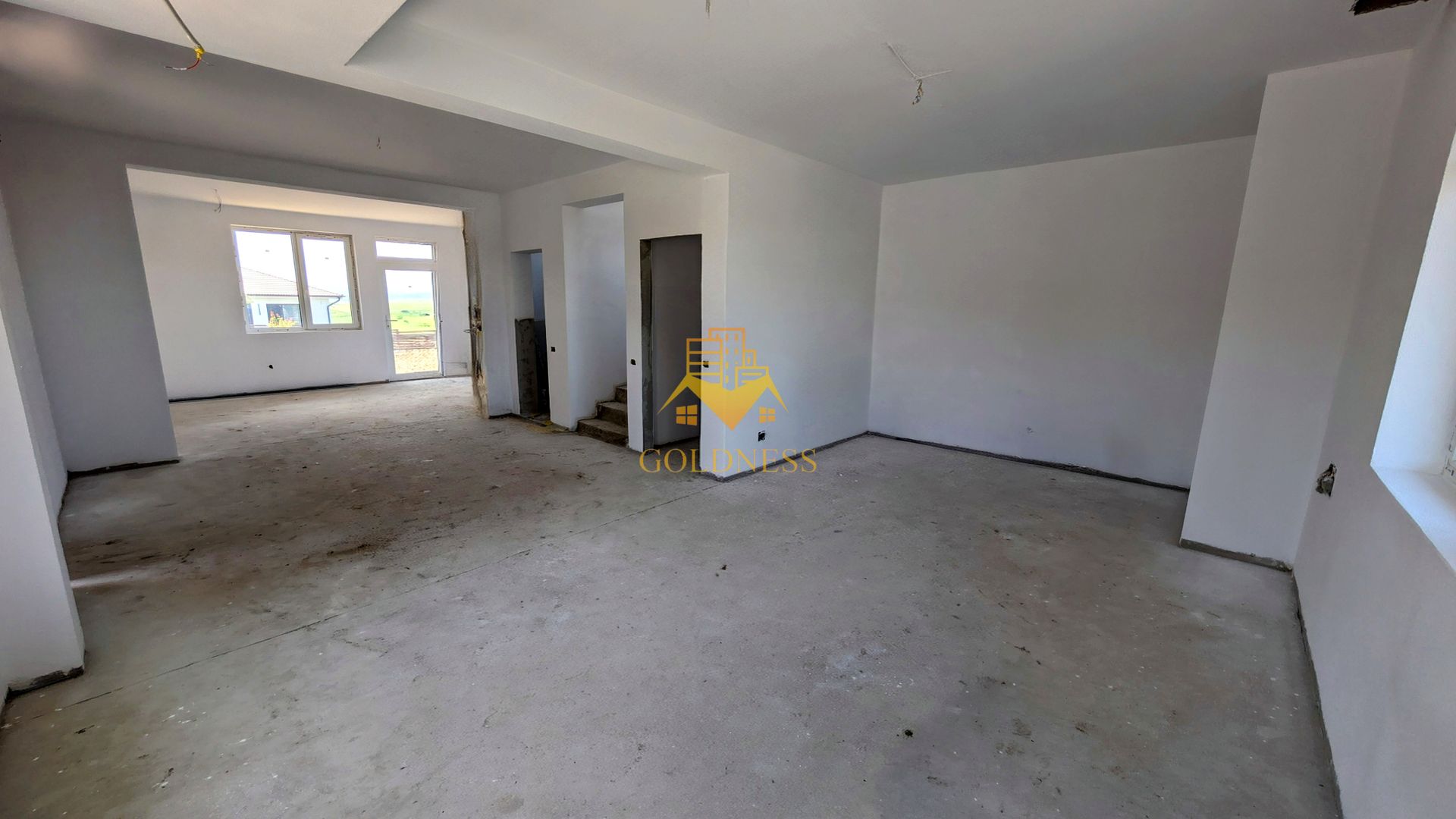 Vila, 4 Camere, Dezmir, Constructie Noua, 450 mp, 4 Bai, 2 Parcari - Poză 3
