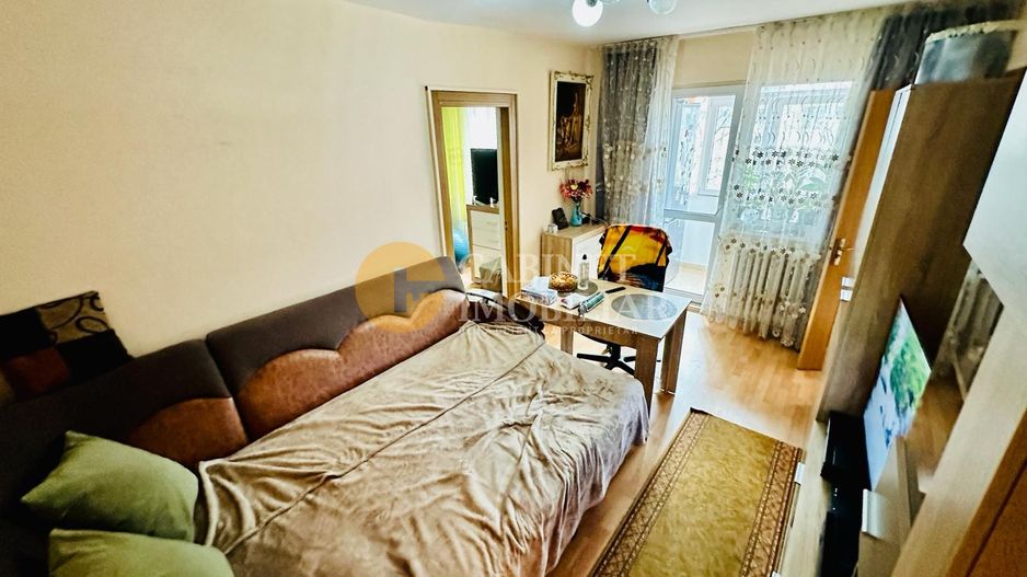 Apartament cu 2 Camere - Etaj 2 - Zona Alexandru / Liceul Miron Costin - Poză 2