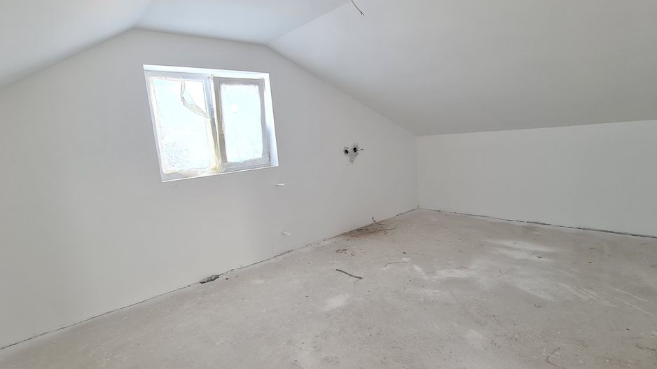 Casa individuala 5 camere cartier Izvor Tarlungeni - Poză 7