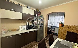 Apartament cu 3 camere de vanzare in Decebal, Oradea - Poză 6