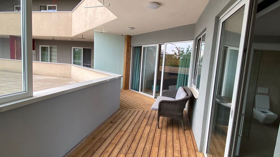 Apartament cu parcare subterana in imobil cu piscina si SPA - Poză 18