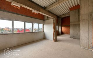 Penthouse cu potential exceptional, la rosu, 170mp, mansardabil pana la 300mp - Poză 2