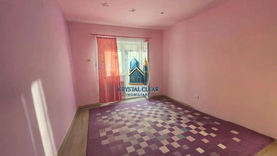 Apartament spațios cu 2 camere - zona Sântana de Mureș - Poză 1