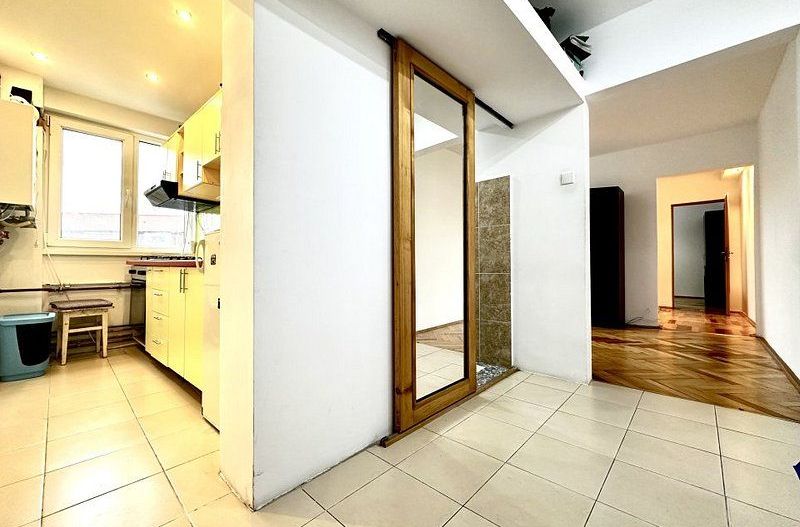 Apartament cu 3 camere de vânzare - Poză 1