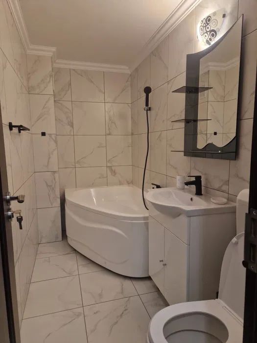 Apartament 3 camere de inchiriat - Poză 3