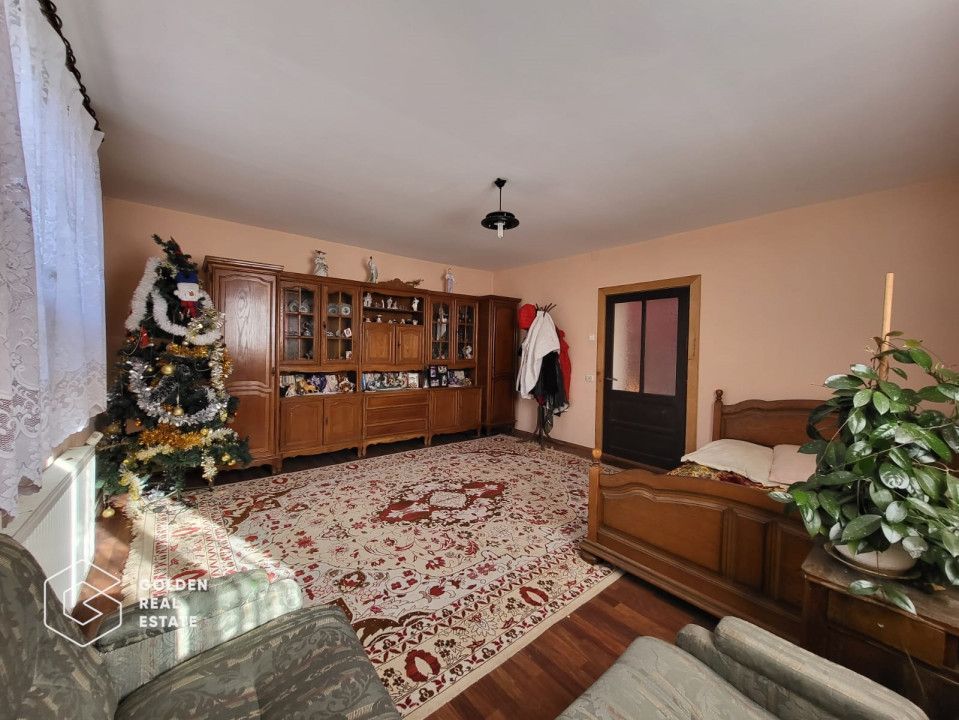 Casa cu teren de 842 mp, oras Lipova - Poză 6