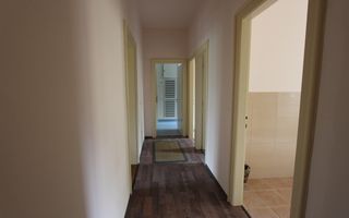 Apartament spatios 3 camere,zona medicina cu garaj si boxa - Poză 12