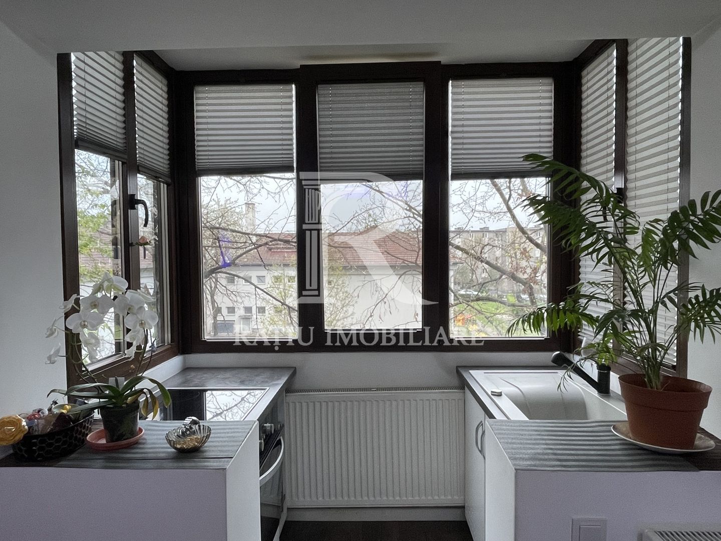 Apartament cu 3 camere | Etaj intermediar | Rogerius | Oradea - Poză 4