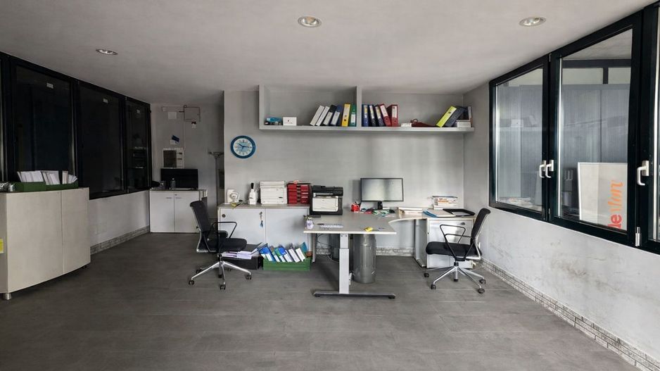 | HALĂ SPAȚIOASĂ | DE ÎNCHIRIAT | FRĂTĂUȚII | JUDEȚUL SUCEAVA | - Poză 1