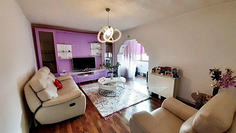 In Feldioara, la 17 Km de Brasov, apartament 2 camere, 43000 euro - Poză 5