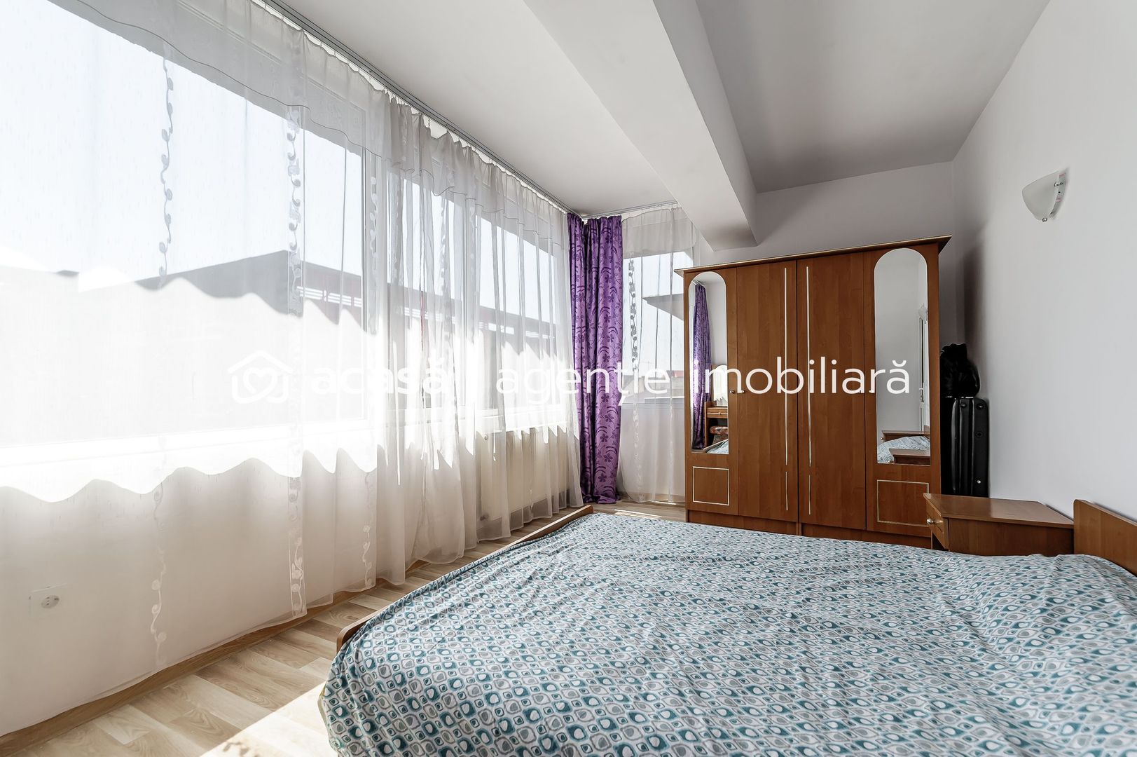 VANDUT Apartament cu 2 camere spațios si luminos - Poză 4