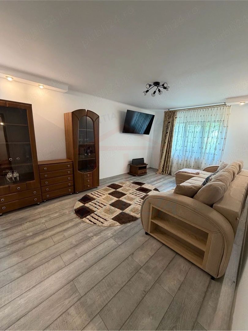 Inchiriere apartament 3 camere, Micro 14, 477 EURO/Luna - Poză 4