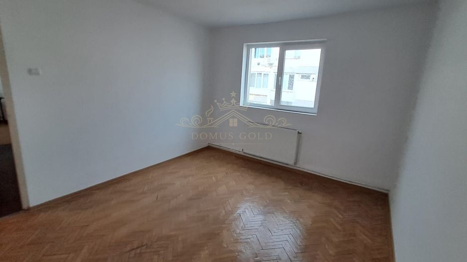 Vind urgent apartament in Turda . - Poză 3