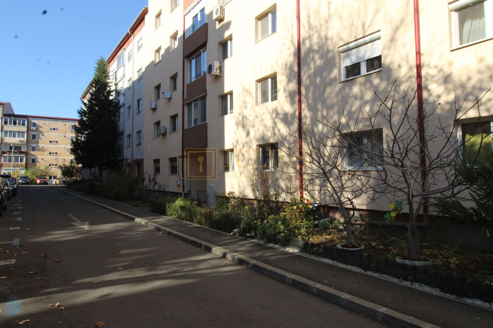 3 camere, 2 bai, centrala proprie, la 7 minute de Spitalul Judetean - Poză 17