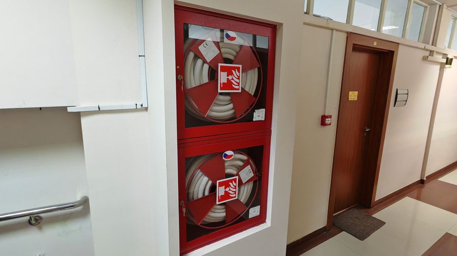 Birouri spatioase in cladire de birouri - Poză 5