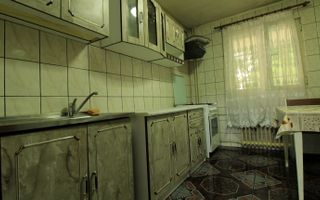 Apartament 4 camere cu potential comercial, stradal, comision0% - Poză 4