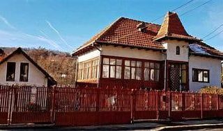 CASA 4 CAMERE, TEREN 1200 MP, CAMPULUNG - Poză 1