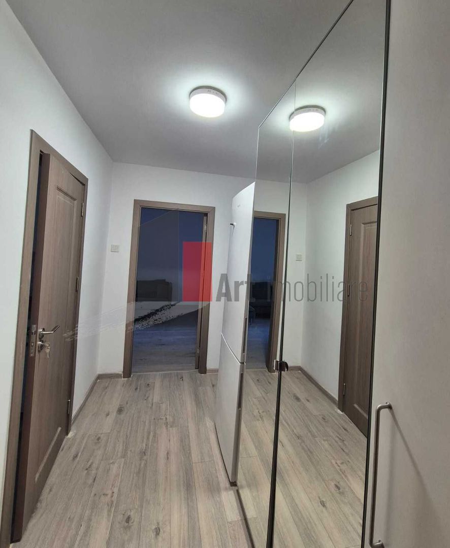 Închiriere apartament 4 camere- zona Politehnicii - Poză 2