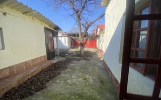 Murfatlar (COD 07)Casă bătrânească locuibilă cu teren de 300 mp - Poză 10