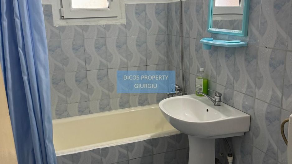 De Vânzare - Apartament 3 Camere, Strada Decebal - Poză 10