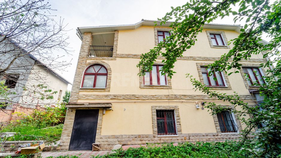 Casă  în 2 nivele - Durlești - Poză 2