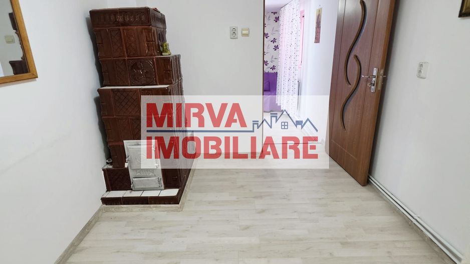 🏡 Casă renovată cu 6 camere, teren 557 mp – Berceni, Prahova - Poză 52