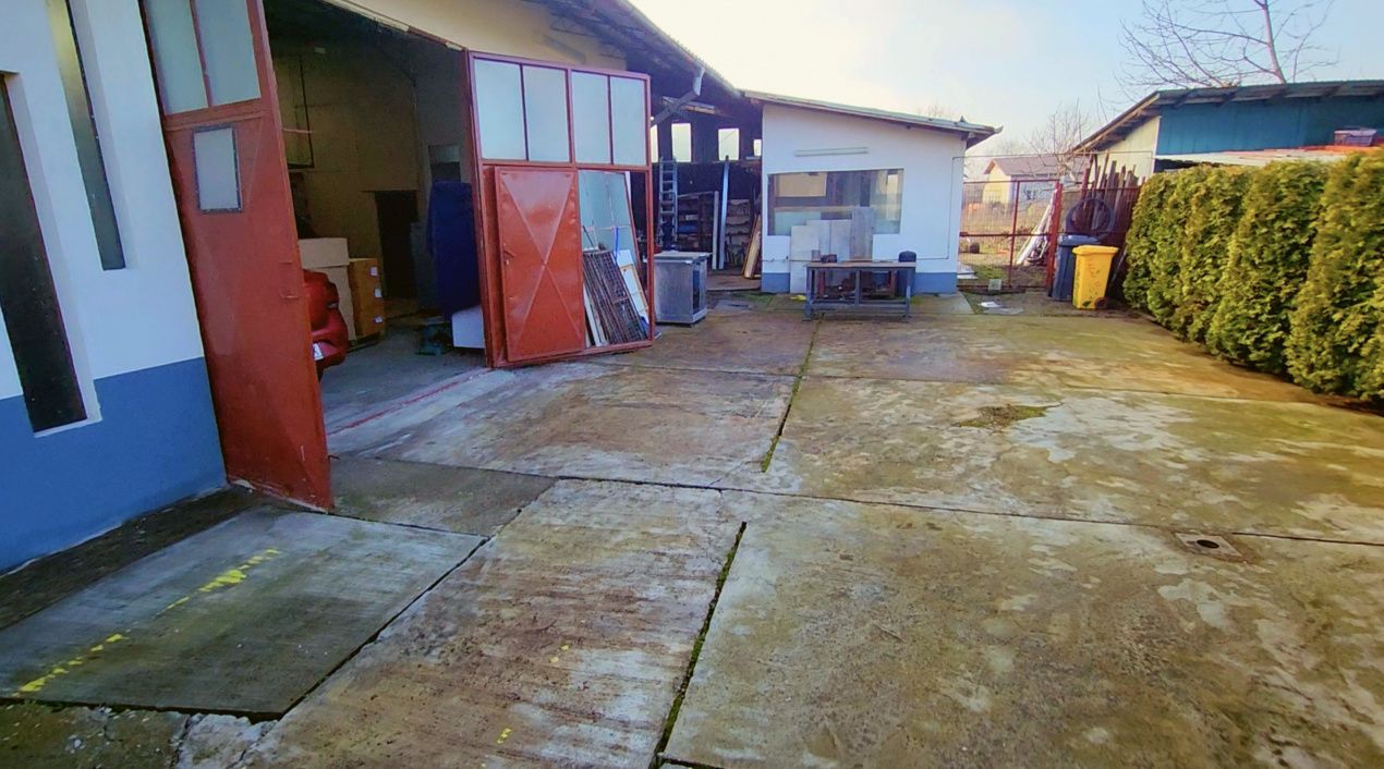 4 spatii comerciale + Vila /chiriasi /depozitare, teren 1401 mp, acces DN1 - Poză 24