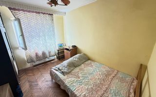 4 Camere Decomandat  - Etaj 1 - Zona Galata/ Biserica Galbena - Poză 2