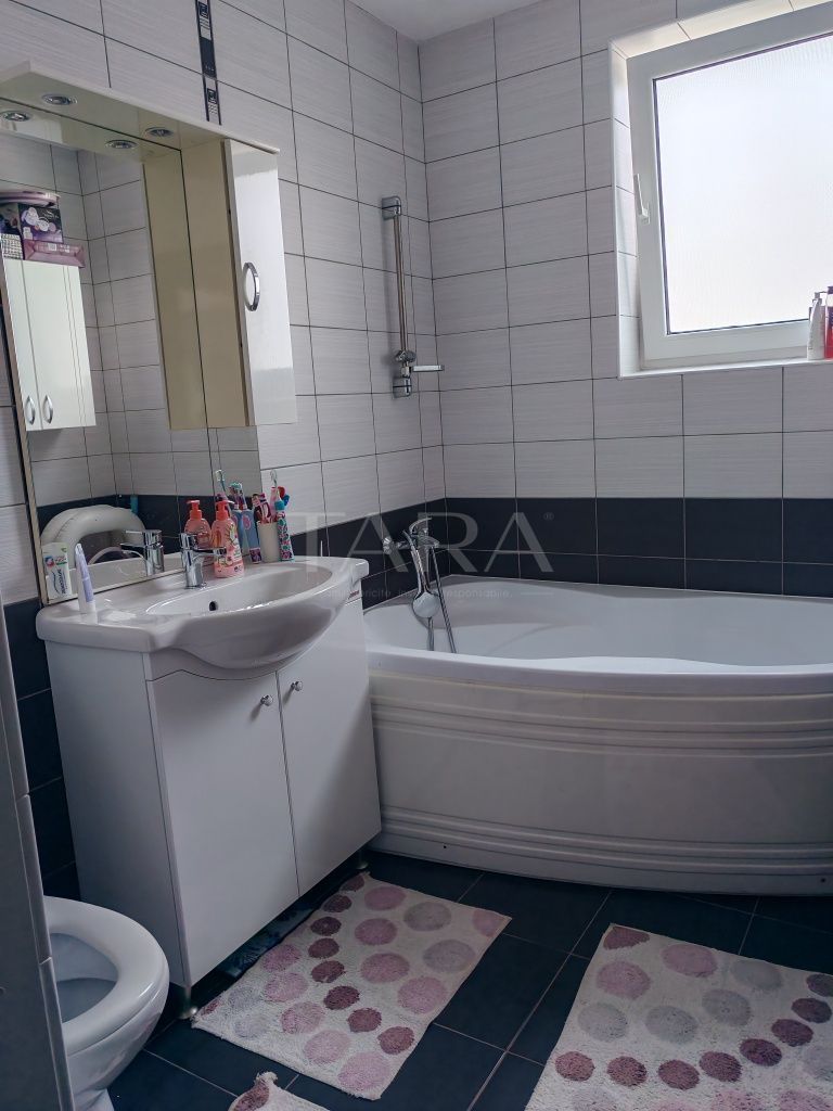 Apartament cu 2 camere, 58 mp + balcon generos – Florești. - Poză 6