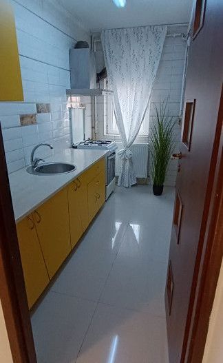 Garsoniera Decom.+Balcon ( pretabil spat.comerc./investitie) PARTER/4 - Poză 4