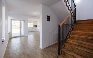 Duplex P+E în Moșnița Nouă, 3 dormitoare, 3 bai, teren 403 mp. Comision 0% - Poză 8