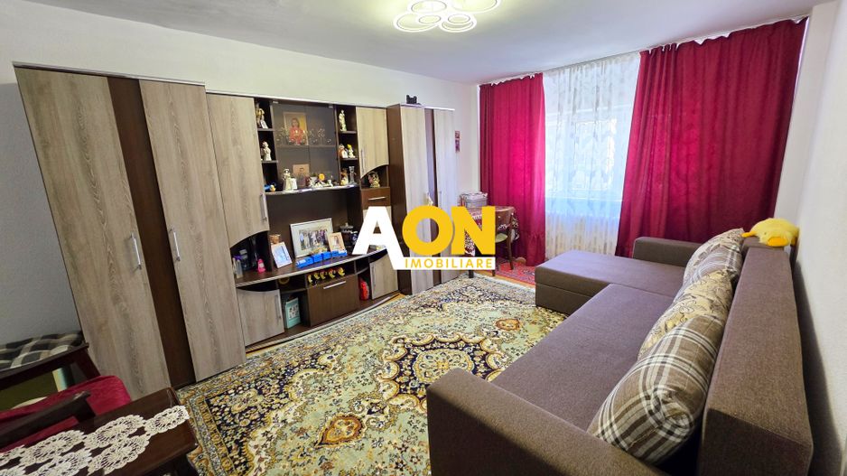 Apartament 3 camere, 65 mp utili, 2 bai, etaj 2, Cetate, zona Stadion - Poză 3