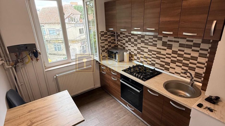 2 camere| Olimpia| apartament superb| balcon inchis| lift| centrala| - Poză 12