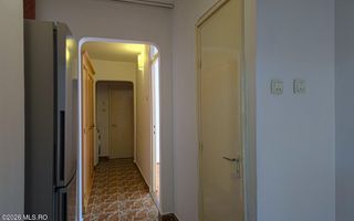Soarelui - Scoala 30 - 3 Camere, Decomandat, 2 Bai, Etaj 2, Centrala - Poză 18