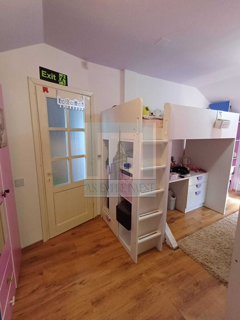 Vila/Casa de vanzare in zona linistita/ Sacele - Poză 7