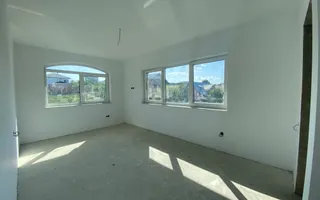Casă de vânzare | Dispunere pe 2 niveluri | Localitatea Dezmir - Poză 11