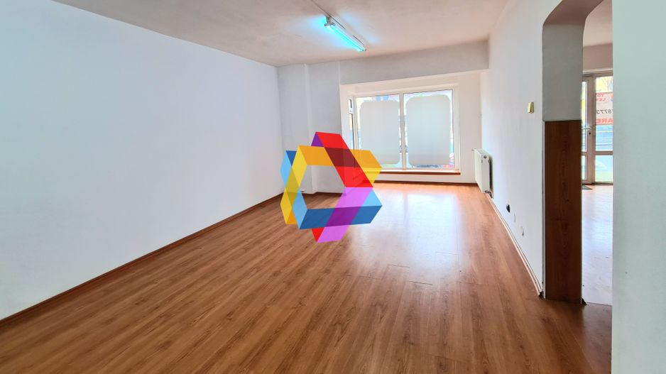 Spatiu comercial de vânzare cu vad Brașov - 57 mp # plus-imo.ro - Poză 1
