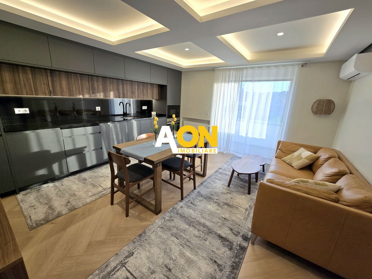 Apartament cu 2 Camere, Bloc Nou, Etaj 1, Zona Centru - Poză 1