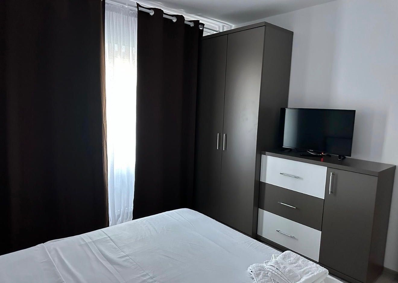 AP. 2 CAMERE- OBOR, BLOC REABILITAT, BUCATARIE INCHISA, MODERN - Poză 4