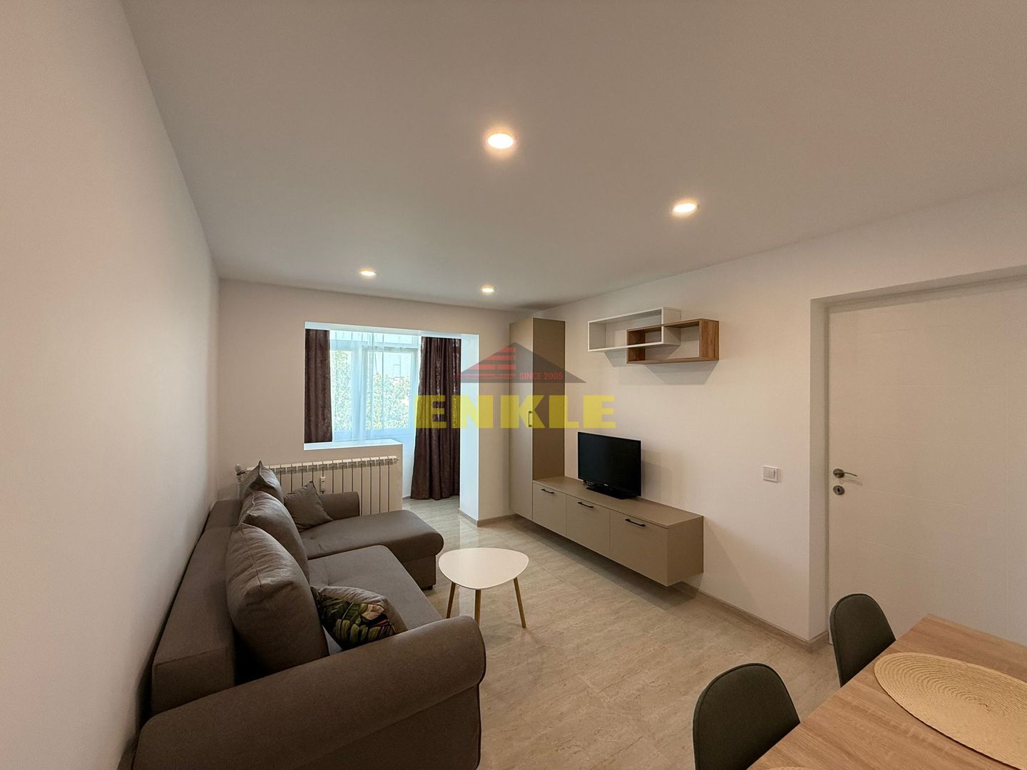 Apartament de închiriat cu doua camere – zona Primăverii - Poză 2