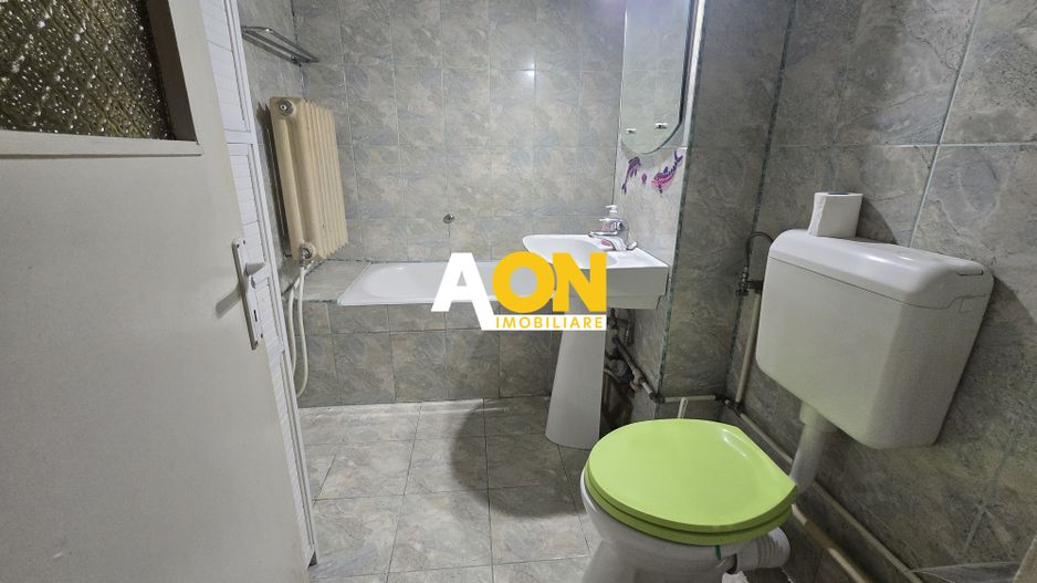 Apartament 3 Camere Decomandat Zona Cetate - Poză 4