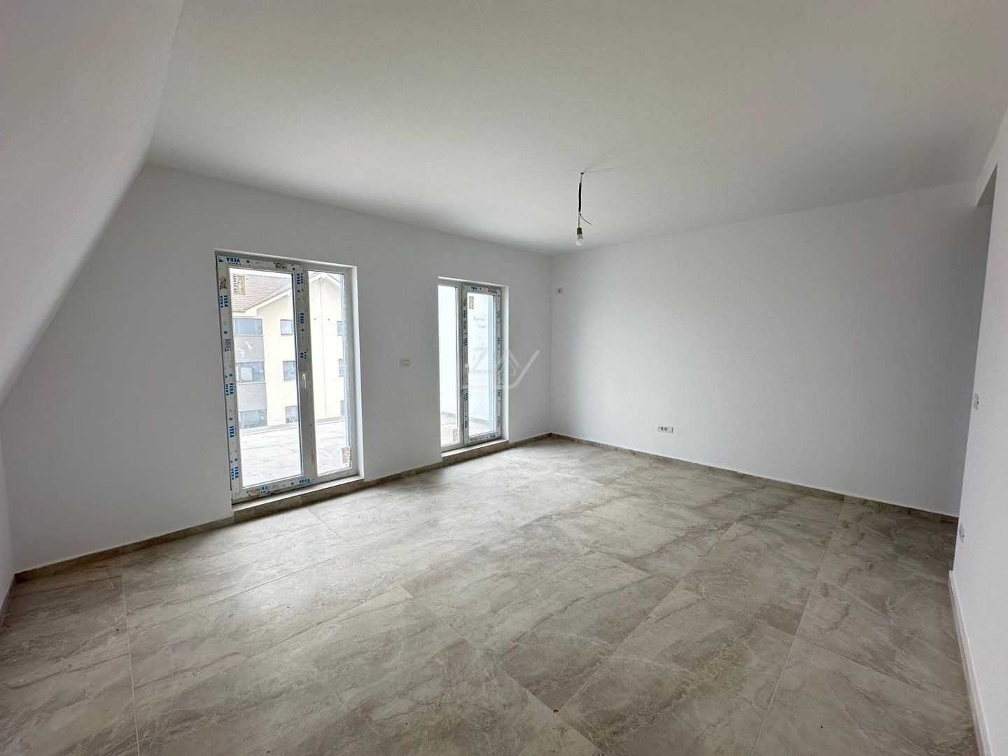 Lift. 2 terase 17 mp. 2 bai. 2 locuri de parcare. Decomandat. - Poză 1