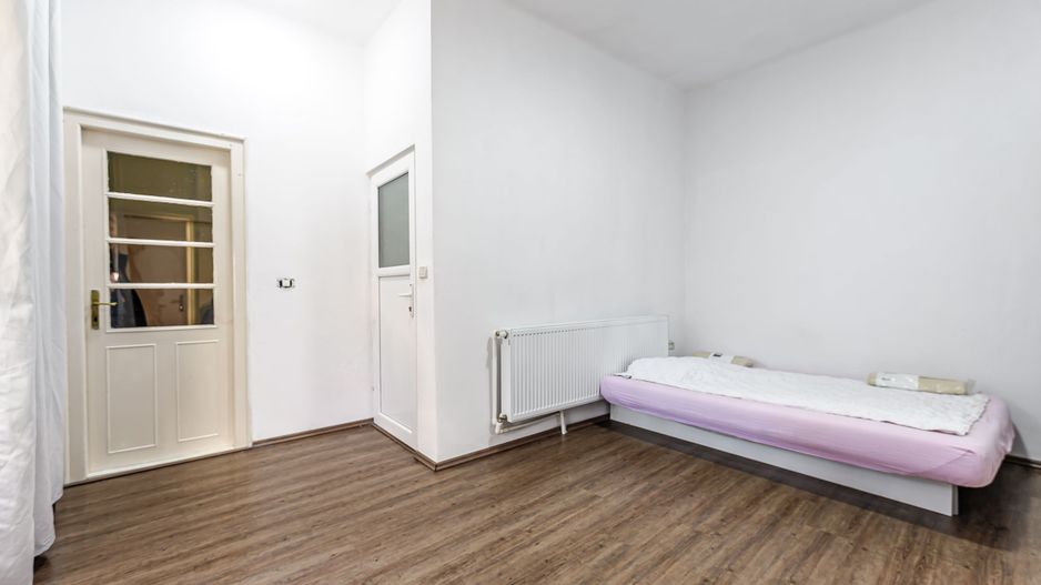 Apartament la casă, zonă centrală - Poză 7