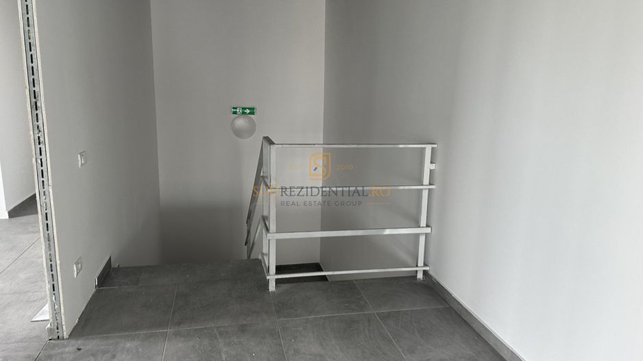 Spațiu industrial 819 mp | Showroom | Birouri DN4 Sos. Oltenitei - Poză 9
