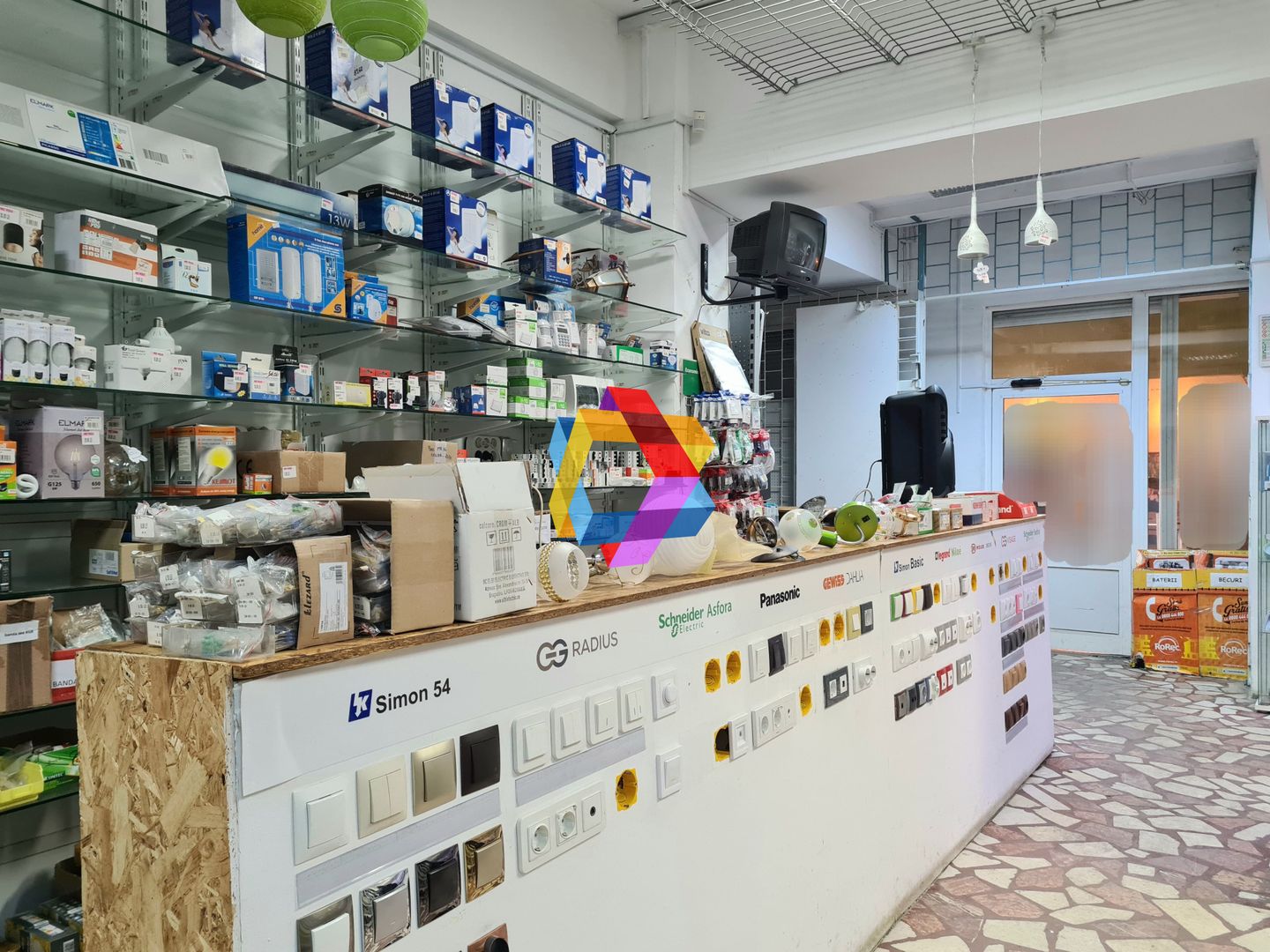 Spatiu comercial de închiriat Brasov - 120 mp # plus-imo.ro - Poză 1