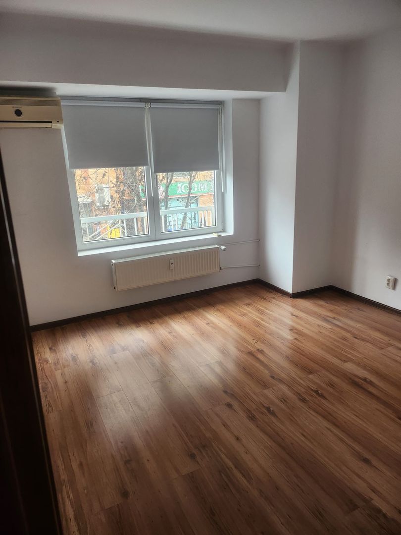 Închiriez apartament 2 camere nemobilat, Piața Muncii, pretabil birou - Poză 2