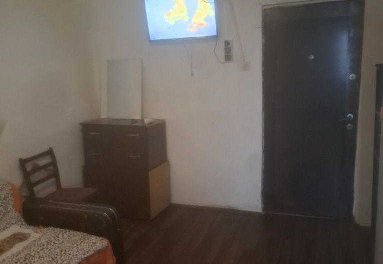 Garsonieră mobilată, etaj 2, lângă metrou Nicolae Grigorescu 250€ - Poză 3