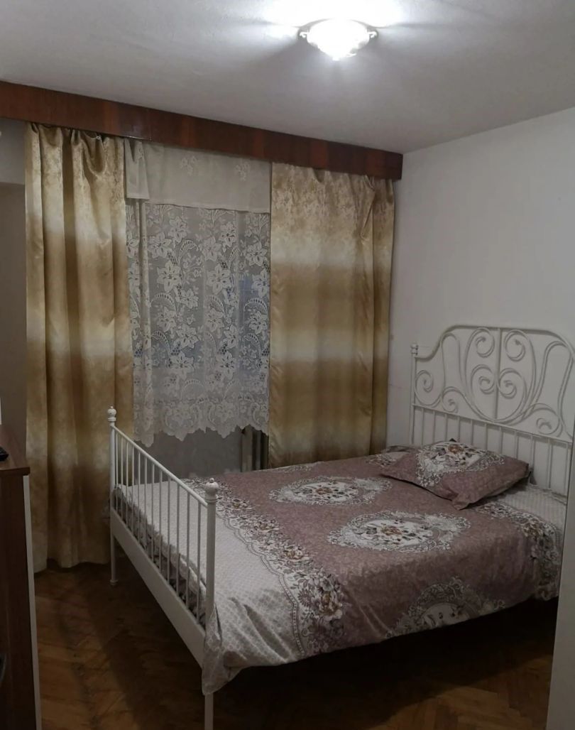 Apartament decomandat 2 camere- Rovine - Poză 3