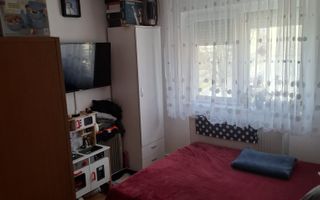 3 camere, etaj 3/4, centrala termica - 105 000 Euro - Poză 2
